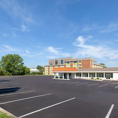 Days Inn & Suites By Wyndham Grand Rapids Near Downtown Wyoming Exterior photo