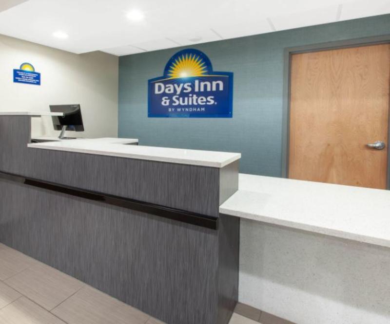 Days Inn & Suites By Wyndham Grand Rapids Near Downtown Wyoming Exterior photo